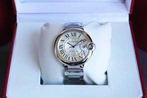 实拍 卡地亚蓝气球 Cartier Ballonbleu 原版开模 顶级 同步 类型：顶奢级男士自动机械腕表 镜面：镀膜镜面 指针：时，分，秒 表面：扭索纹银白