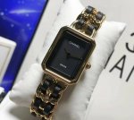 中古女表设计的天花板 香奈儿 1987年 Coco Chanel 应邀 为好莱坞女星 Gretagarbo 设计一款女表自此 Chanel Permiere 方