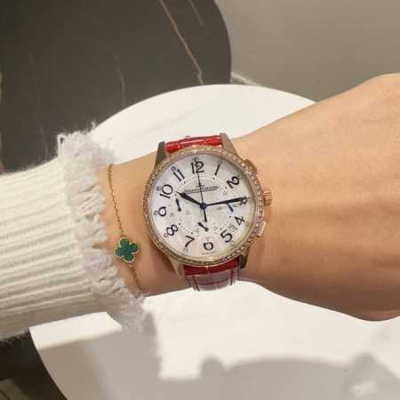 新带子 牛货 Jaeger-Lecoultre 积家6针爆卖女款年度最佳款 蓝宝镜面不怕花，进口机芯走时准 尺寸：37.5Mm 厚度：10Mm 家人们，闭眼入 - 点击图像关闭