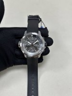 万国 海洋时计系列 44Mm “鲨鱼”限量款