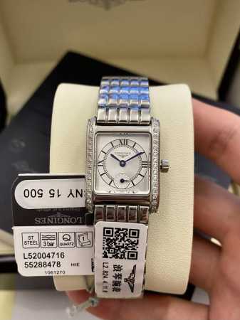白光 金20钻30Longines浪琴迷你 黛绰维纳小方格 市场目前最高版到货啦！小巧而精致的表壳 加厚蓝宝石镜面，纯粹柔和的线条这一定是你首饰手表柜中不可或缺 - 点击图像关闭