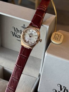 光 钻650台湾厂曼哈顿星座29Mm 原版开模，瑞士机芯，市面最高版本 全新欧米茄星座砂金石女士腕表如穹宇中的星星，落入大地的怀抱。星星的大地之旅，穿过云海，越