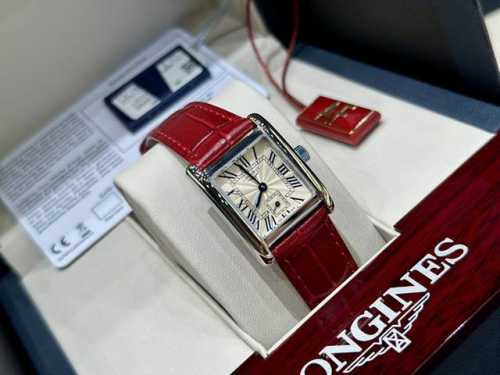 新款-Longines浪琴迷你黛绰维纳系列；专为精致优雅的当代魅力女性打造！ 表壳直径:2 *29 Mm 精致小巧的表壳、于细微之处展现优雅风范，配备全新设计的