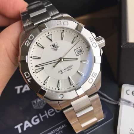 可以订做专柜查验码 批: 原盒:50 新款硬货，Original Tagheuer,泰格豪雅竞潜系列 男表。 ~40.5Mm表径，蓝宝石镜面，超强夜光指针，原装 - 点击图像关闭