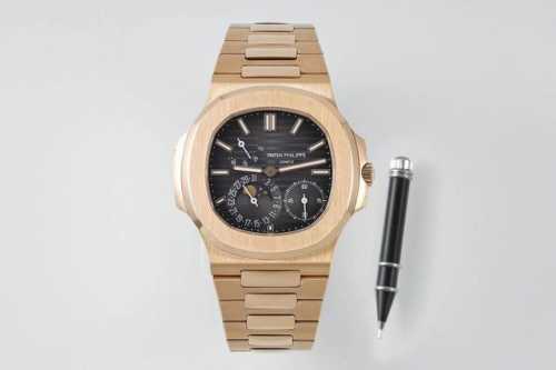 潜心三年 真“芯”之作！5712Gr“钢王之王”巅峰出道了！这是真正具有里程碑意义的超级一体机芯Cal.240 ps Irm C Lu。全机芯零件数265个，平