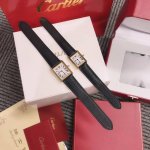 实拍 精品升级版 超薄坦克 Tank Solo系列，一款百搭性价比又高的手表 进口瑞士石英机芯，圆珠形表冠，镶嵌一颗凸圆形合成尖晶石，镀银珠光表盘，罗马数字时标