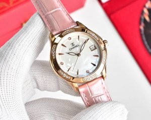 香奈儿 Chanel 精致品质 最新首发 细致腕美 谐美不朽 无暇挑剔 细微悦尔 品牌 :香奈儿 实物更美 值得推荐 类型 ：精致女款腕表 表带 ：陶瓷带 机芯