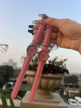 金白同价 __迷你小号28Mm 原厂开模最新款gucci古驰g-Timeless系列 毫米石英女表 传统的中国红喜庆款 以全息图效果打造三维立体感 让人一见倾心 - 点击图像关闭