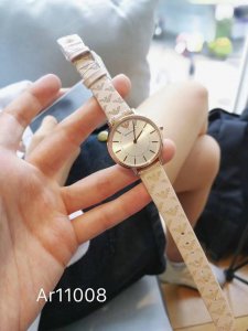 支持香港、美国直邮。 正品！全国联保！ Armani阿玛尼 型号：Ar11008 表壳：316L精钢 表镜：矿物质强化玻璃 表带：进口牛皮 尺寸：32Mm 厚度