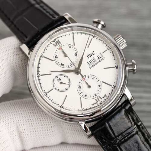 Tw倾情演绎 Iwc 万国 波涛菲诺计时腕表 Rb2 腕表尺寸42Mmx13.5Mm。完美同步，表壳以精钢材质打造，通过细致的抛光打磨之后呈现出细腻光泽，表耳弧