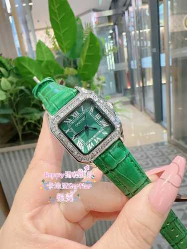 皮带 卡地亚 Cartier 猎豹手表 新款 罗马刻度面 华丽而不羁 是panth re De Cartier猎豹所传达的美学风格 它线条流畅 魅惑动人 柔软服