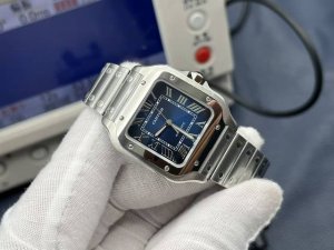 Bv出品 市场最高版本 卡地亚山度士女庄Santos De Cartier腕表 1表壳：316不锈钢 2把的：七角形表冠 镶嵌一颗多切面蓝宝石 3表盘：阳光射线