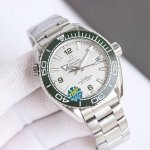 Tvs欧米茄 海洋宇宙 米潜水表 独家唯一对版 Cal.8900机芯，实现快调时针调日历， 双T避震器黑摆轮。完美尺寸～43.5Mm 采用经过拉丝处理的精钢材质