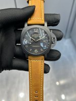 沛纳海 pam 441 44Mm表径 全陶瓷表壳 搭载机芯 1、调时功能：时针可快调，日历通过时针快调进行调整，Gmt12小时走一圈，功能全部修正与一致。 2、