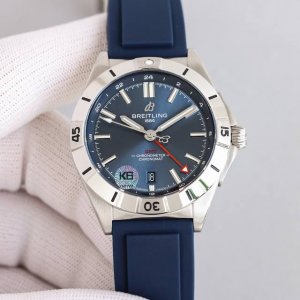 百年灵Breitling，机械计时系列A32398101M1A1！ Chronomat Automatic Gmt 40 重磅来袭！ 1这款双时区腕表盘面简洁凌