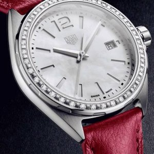 可以订做查验码 新款泰格豪雅女表，缤纷一夏！很赞！今夏最爆女装表，新款硬货，独家首发！Original Tagheuer,泰格豪雅F1系列女士石英表，原装材质表