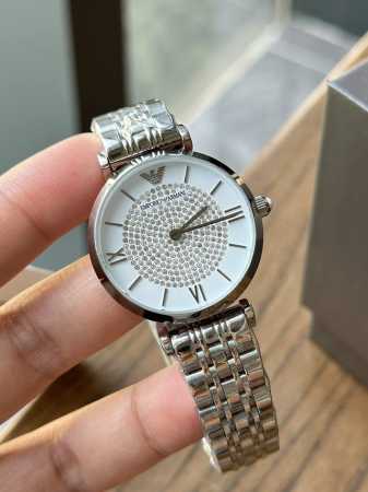 490阿玛尼月光银色满天星： 直径32Mm 厚度8Mm 表带宽14Mm - 点击图像关闭
