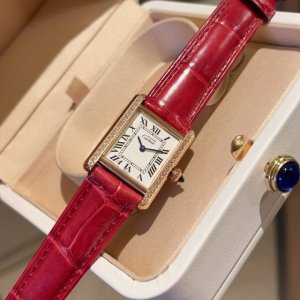 白光 白钻 金30 卡地亚坦克tant Must！美洲密河鳄鱼皮高定版 六色可选年卡地亚全新推出的tankmust腕表。It Must Be A Tank在所有