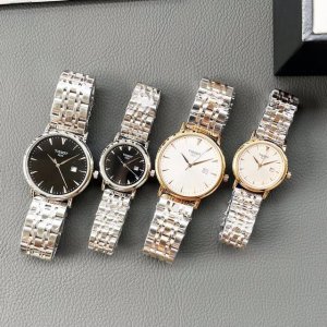 白壳 金壳 钢带+20 天梭-Tissot精品情侣腕表 经典三针设计 尊贵大气 绅士风范 卓越品质 热卖全城 采用进口石英机芯 顶级316精钢表壳 进口小牛皮表