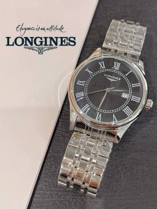 品牌。浪琴。新款火爆来袭。时尚超前石英腕表采用原装领口石英机芯，简约经典设计，矿物质超强高清玻璃镜面。316L精钢表带，机械走时，尺寸40Mm＊10Mm！整体效