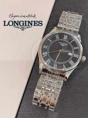 品牌。浪琴。新款火爆来袭。时尚超前石英腕表采用原装领口石英机芯，简约经典设计，矿物质超强高清玻璃镜面。316L精钢表带，机械走时，尺寸40Mm＊10Mm！整体效