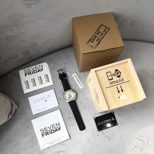 批 ，包装完好无理由退换 一年保修 原单七个星期五 Sevenfriday 型号：Sf-Q1 01-A327 尺寸：44.3X49.7Mm 厚28Mm 原装进口