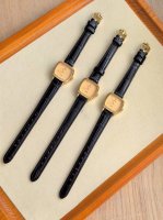 Rolex劳力士切利尼无字天书中古女款石英手表： 表盘24Mm，进口瑞士石英机芯。蓝宝石防花玻璃，牛皮压鳄鱼纹皮带，真空电镀18克金，30米防水，做工精致，性价