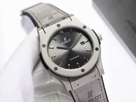 金+20宇舶 恒宝Hublot 经典融合系列 316精钢表壳 壳套采用Cnc工艺精细打磨加工 确保各方位细节 圈口彰显宇舶独特拉丝工艺效果，表带采用进口橡胶表带 - 点击图像关闭