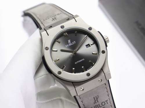 金+20宇舶 恒宝Hublot 经典融合系列 316精钢表壳 壳套采用Cnc工艺精细打磨加工 确保各方位细节 圈口彰显宇舶独特拉丝工艺效果，表带采用进口橡胶表带