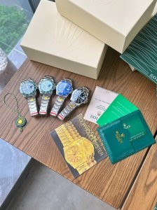 劳力士新款“三代蓝 绿 黑水鬼”重金研发“天花板级别”做到金属配件可与正品互换，表盘尺寸41Mm采用100％Zp一致的含镍元素904L精钢，耐磨耐腐蚀，表面光泽
