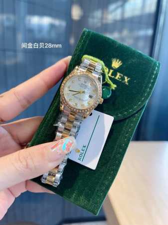 新款推荐钻圈 劳力士 28Mm精致小表螺旋后盖 珍珠贝母 女款钻圈钻面 爆款推荐 设计显出独特高贵优雅女神气质！316精钢搭配原装拉扣，不显浮华的风格广受女神喜 - 点击图像关闭