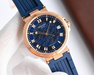 胶带款:白 -金 Cf新品发布会，宝玑-Breguet 航海Marine航海系列5517款腕表，航海天文钟的起源作品，“时计本是兵家利器”说的就是这款腕表，钟表