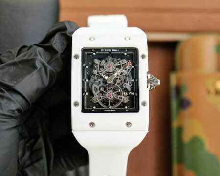 理查德米勒 Richard Mille 全新陶瓷工艺时尚更前卫镂空设计最新特别款 矿物质防刮镜面玻璃 配置316L精钢表壳 耐磨天然进口橡胶表带 全自动进口机械 - 点击图像关闭
