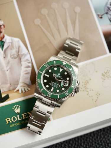 劳力士游艇潜航者型系列 型号 116610Lv-0002 绿盘自动机械 表径40Mm 钢材质 日期 显示功能 单表 未使用品