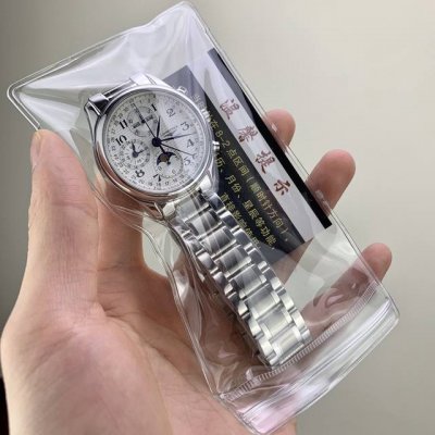 销量神器， 浪琴名匠8针月相40Mm 浪琴名匠系列八针月相，功能和一样，316精钢表壳表链，月相盘跟跟原装一摸一样，7751自动机械计时机芯，蓝宝石镜面，折叠扣