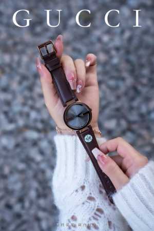 皮带 ，钢带 原单品质、值得信赖“古驰双G”Gucci意大利殿堂级时尚品牌-这款手表最大的特色就是表壳设计，Gucci”双G“Logo的重新叠合、独特精美、突破 - 点击图像关闭