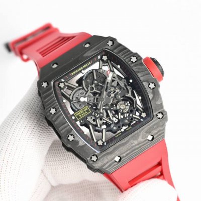 sj出品 一体机芯 白宝石避震 Richard Mille』理查米尔 L88。Rm 35-02 这是该系列第一枚搭载自动上链机芯的作品，并且别出心裁地使用全碳纤