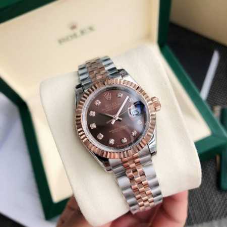 劳力士Rolex女款蚝式日志型腕表！表壳直28毫米。采用904L不锈钢来锻造，具备高抗腐蚀性。搭配2671全自动机械机芯性能极为稳定，抗震力强、几何结构使机芯在 - 点击图像关闭