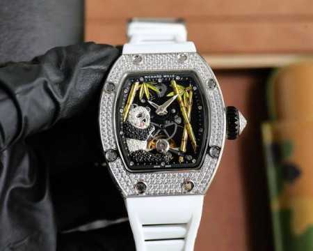 理查德米勒 Richardmille 全新推出国宝猫熊圖案的Rm 26-01，為Rm系列珠寶時計又添一款新品。猫熊是全世界知名的一種動物，因外形友善可愛而廣受人 - 点击图像关闭