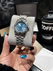 表带钻 劳力士 日志 系列经典女款 实芯钢带-原装压扣 进口机芯 小红书火爆推荐 设计显出独特高贵优雅女神气质！316精钢表壳搭配施华洛世奇水晶钻石，纯手工镶嵌