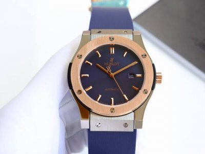 金黑+20宇舶 恒宝Hublot 经典融合系列 316精钢表壳 壳套采用Cnc工艺精细打磨加工 确保各方位细节 圈口彰显宇舶独特拉丝工艺效果，表带采用进口橡胶表