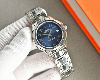 金白同价: 赶快 表 达你的爱意 新款钨钢劳力士Rolex 最新热浪劲推，采用钨钢材质搭配316精钢，品质更加高贵，手感更加冰凉舒适！蓝宝石严谨要求，使客户放心