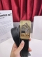 特 品牌： 范思哲 新款进口3. 5自动扣头层小牛皮，手感细腻柔软。搭配纯钢自动精品钢扣，男士必备！宽度： 3.5Cm自动钢扣