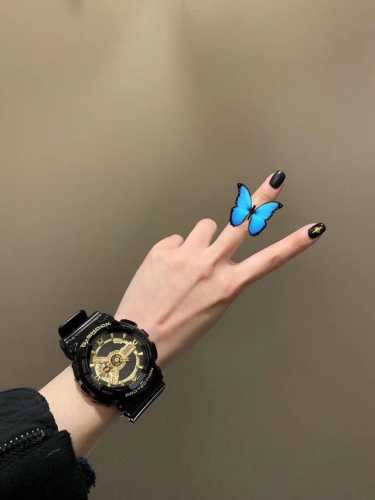 黑金色 # 女生戴也酷酷的