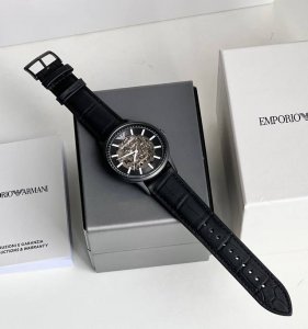 阿玛尼Ar60042黑色镂空透视皮带自动机械表 ！镂空透视窗，质感指针、利落线条大气跃然于手！玫瑰金表盘搭配小牛皮表带大气又美观！