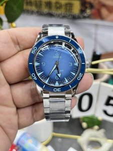 欧米茄75周年纪念版海马300米“幽灵党”出货实拍