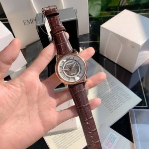原厂正品 Armani 阿玛尼机械男士腕表。前后镂空设计。表盘尺寸43Mm。搭载进口全自动机械机芯。支持任意对比！请认准独家品质 区分市场便宜货！ 配防伪标签，