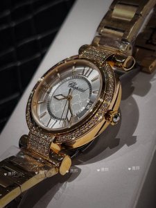 萧邦Chopard Imperiale 系列腕表，独特的风格带您走进一个新阶段并且成功塑造了崇尚自我表达和与众不同的生活化概念，全套316精钢材质，此表款全手工