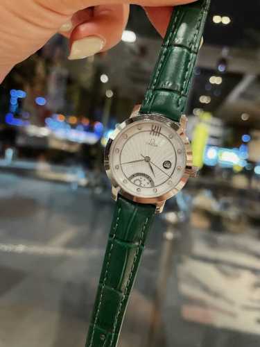 白 玫金 钢带20 欧米茄-Omega最新款女士腕表原装石英机芯 316L精钢表壳 矿物质玻璃镜面 精钢表带 28Mm厚8Mm如果今天的阳光停止了它耀眼的光芒。
