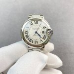 Af卡地亚蓝气球系列，33Mm直径！搭载定制瑞士机芯改的卡地亚专用076一档调时间机芯！顶级女款蓝气球！同步官网最新款！正品开模，用心完美升级！底盖及表扣全部同